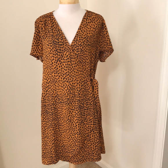 J. Crew Factory Dresses & Skirts - J. CREW amber with black Size 12 twill drapey wrap dress
